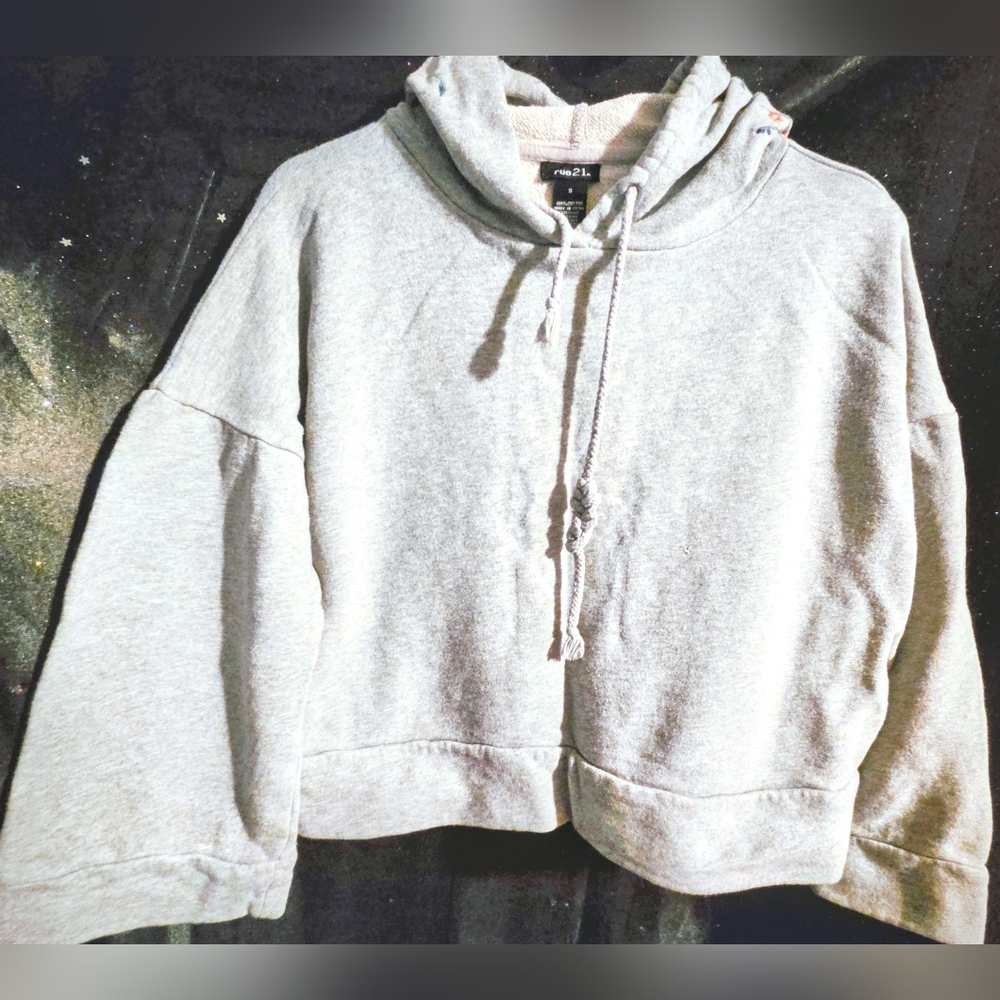 Rue21 Heather Gray Cropped Hoodie